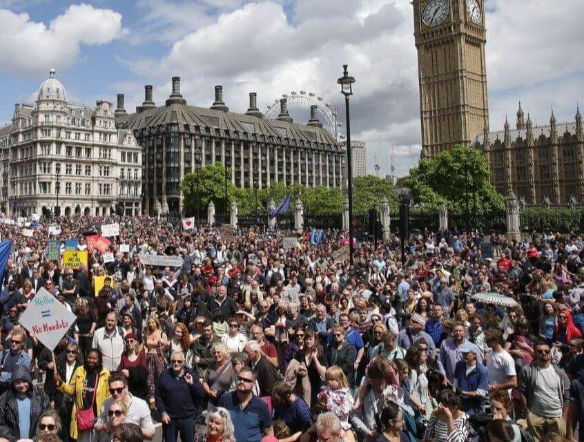 Brexit-latest-news-from-britain People standing out in protest against brexit