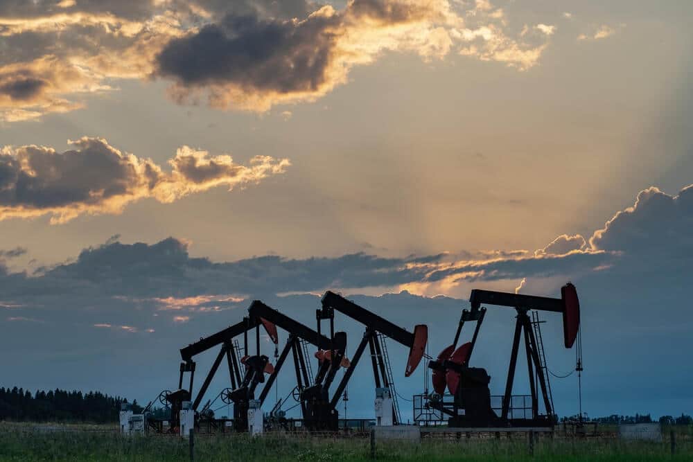 CAD Oil demand makes it stronger for Candian Export Oil businesses CAD Oil demand makes it stronger for Candian Export Oil businesses