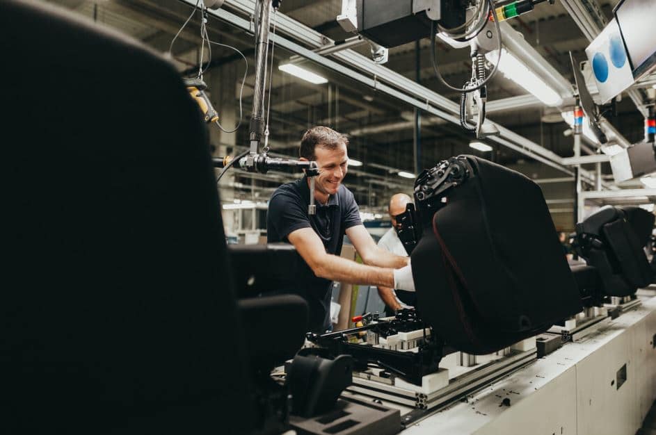 EUR EU PMI data was recently released and revealed that business rose more than expected in the EU private sector for the month of December 1 EUR EU PMI data was recently released and revealed that business rose more than expected in the EU private sector for the month of December 1