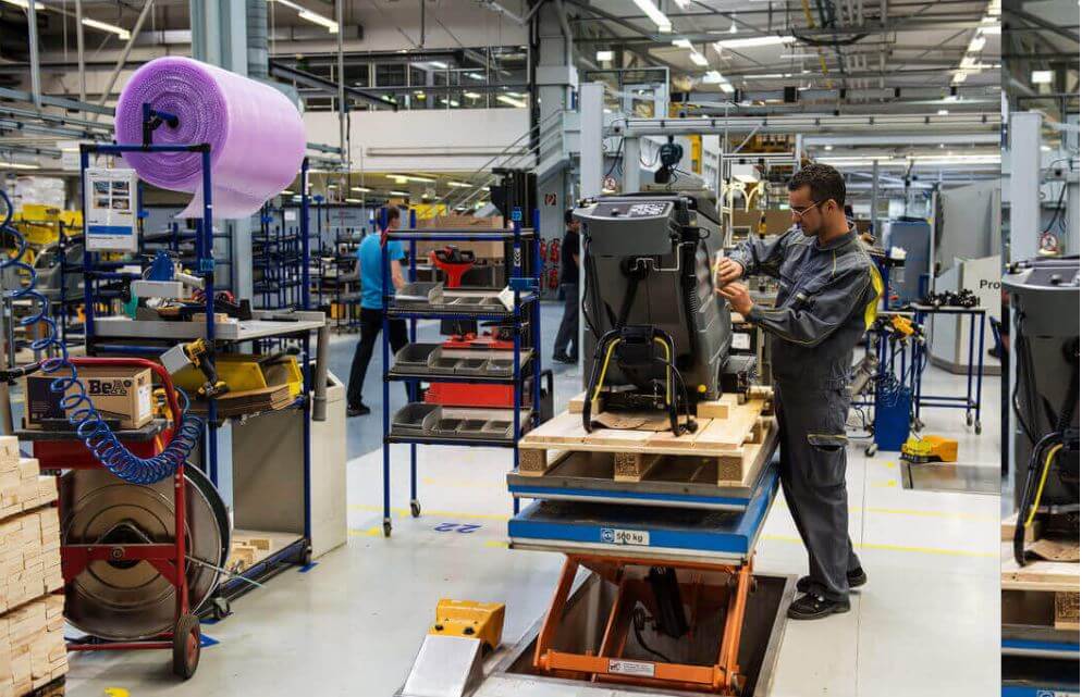 Industries are more affected by pandemics and cannot produce as much as before. Industries are more affected by pandemics and cannot produce as much as before.