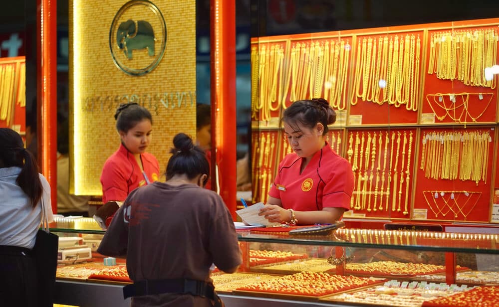Gold is shooting up after U.S. president, Joe Biden, spoke about the ongoing tensions between Russia and Ukraine and also due terrorist attack on UAE Gold is shooting up after U.S. president, Joe Biden, spoke about the ongoing tensions between Russia and Ukraine and also due terrorist attack on UAE